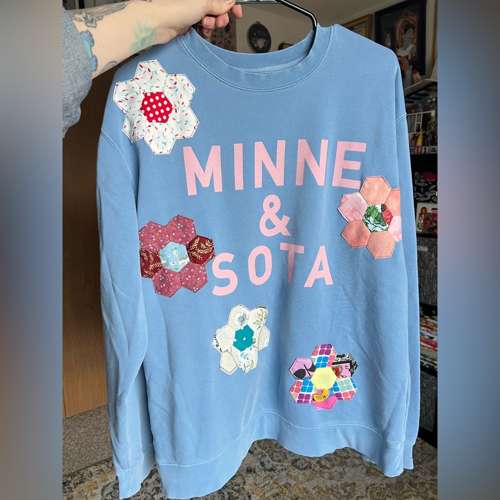 Quilty Minnesota Sweatshirt Crewneck
